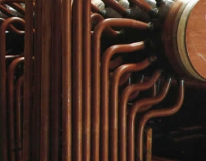 管与鳍片焊接成型。管径：Φ60×5mm，材质：20G GB5310-85。鳍片尺寸45×6mm，材质：Q235-AF。长度：4米。每组50根管，51根鳍片。