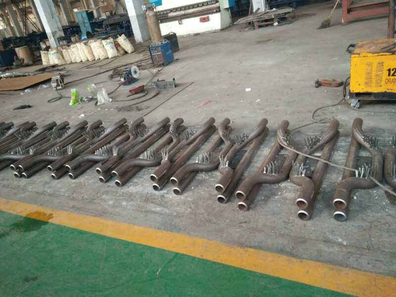 20G水冷壁屏(带抓钉)