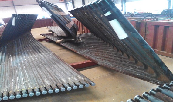 膜式水冷壁管排|材质：SA-210C规格：63.5×7.5 4根一排，鳞片宽度12.7mm厚度6mm管排总长度12米，内螺纹8个头） 管材需正偏差，带500米密封