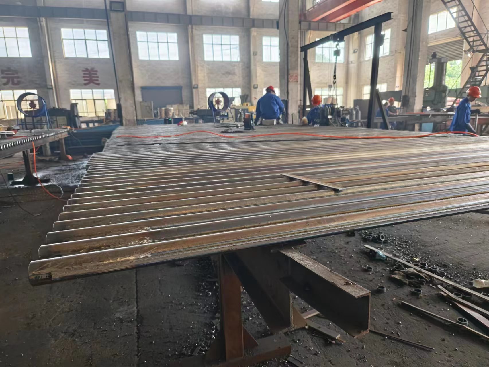 φ60.3×7.5\SA-210C 水冷壁带鳍片内螺纹管，带鳍片。2）附质量证明书，3）品牌：武锅、东锅、哈锅选其一