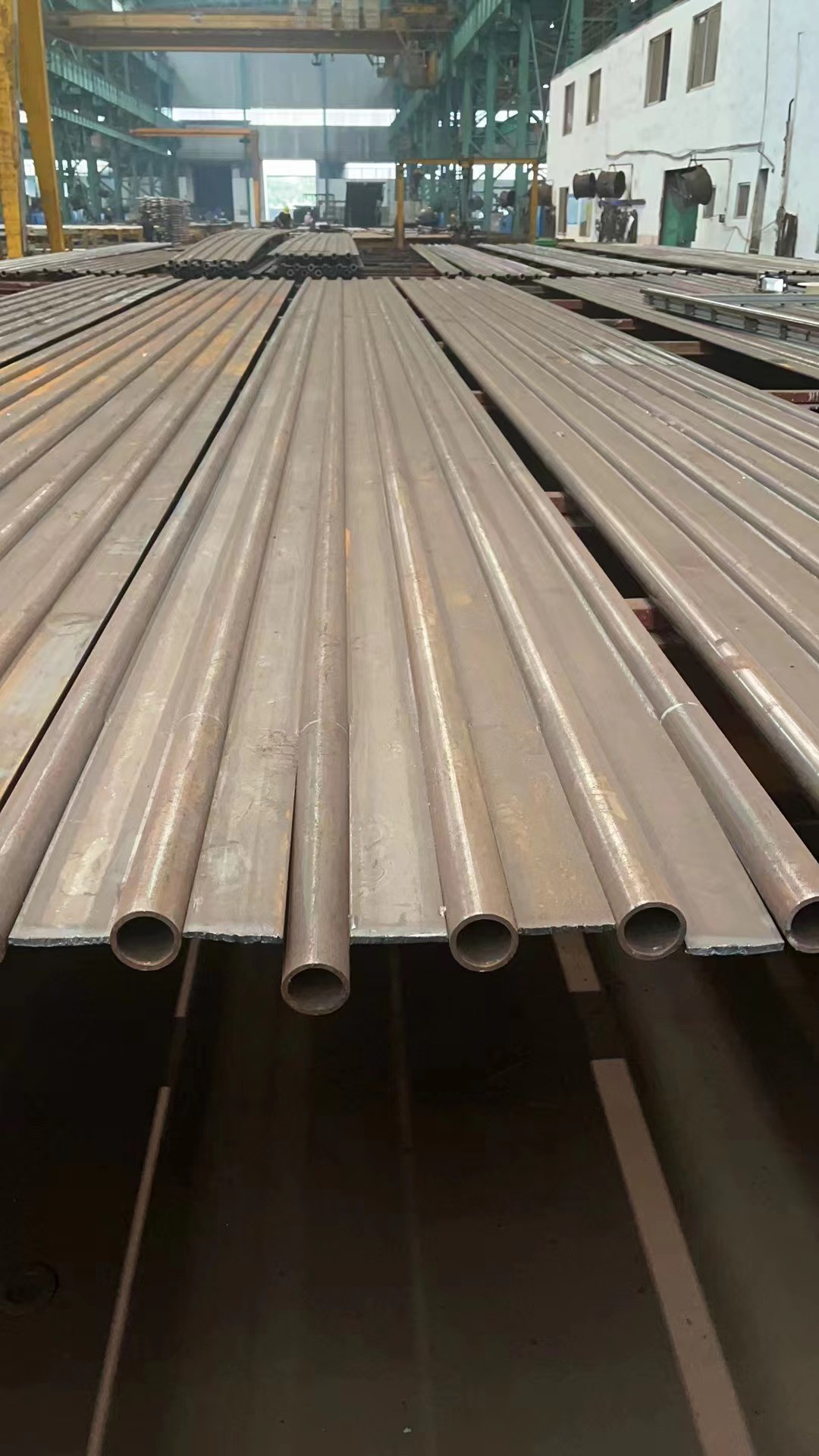 水冷壁管屏(Φ63.5×6.6mm) Φ63.5×6.6mm 内螺纹5根组屏 6m长 节距76.2mm 材质SA-210C