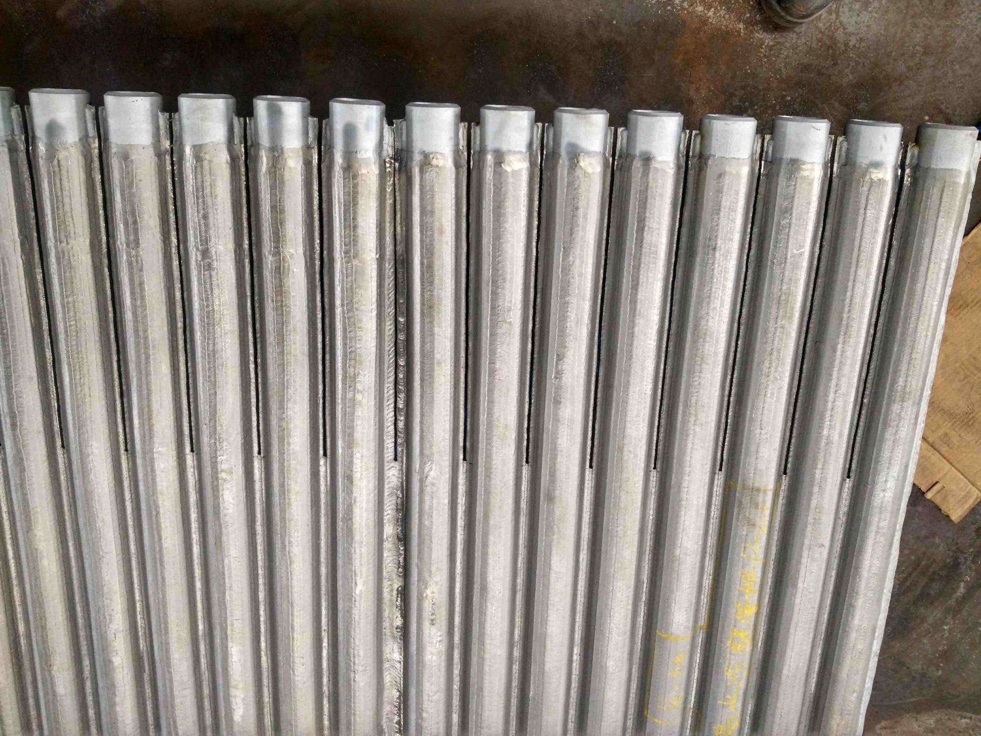 激光熔覆耐防磨防砸水冷壁管排 D32×5.5 1000×1008 材质为15CrMoG