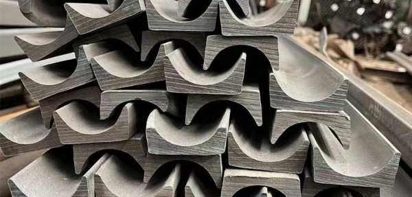 水冷壁鳍片   δ6×15×3000mm  15CrMoG